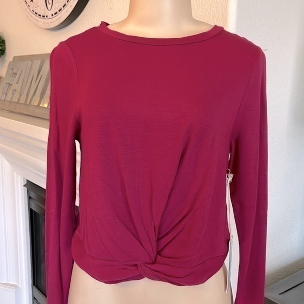 NWT. Ivoire Long-sleeve Blouse